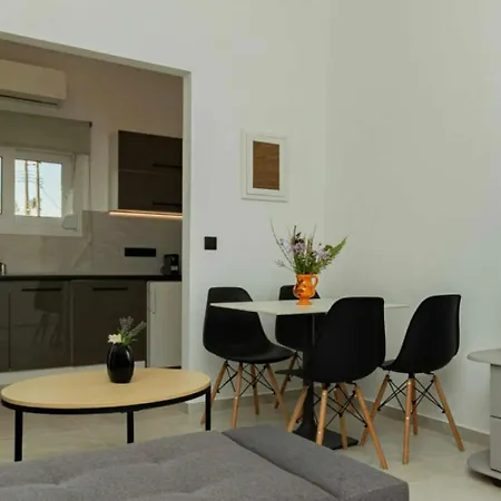 Holiday home Donikas House *